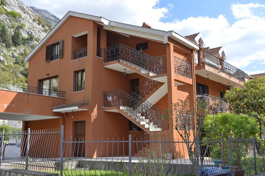 Apartment Damjan Kotor Eksteriør billede