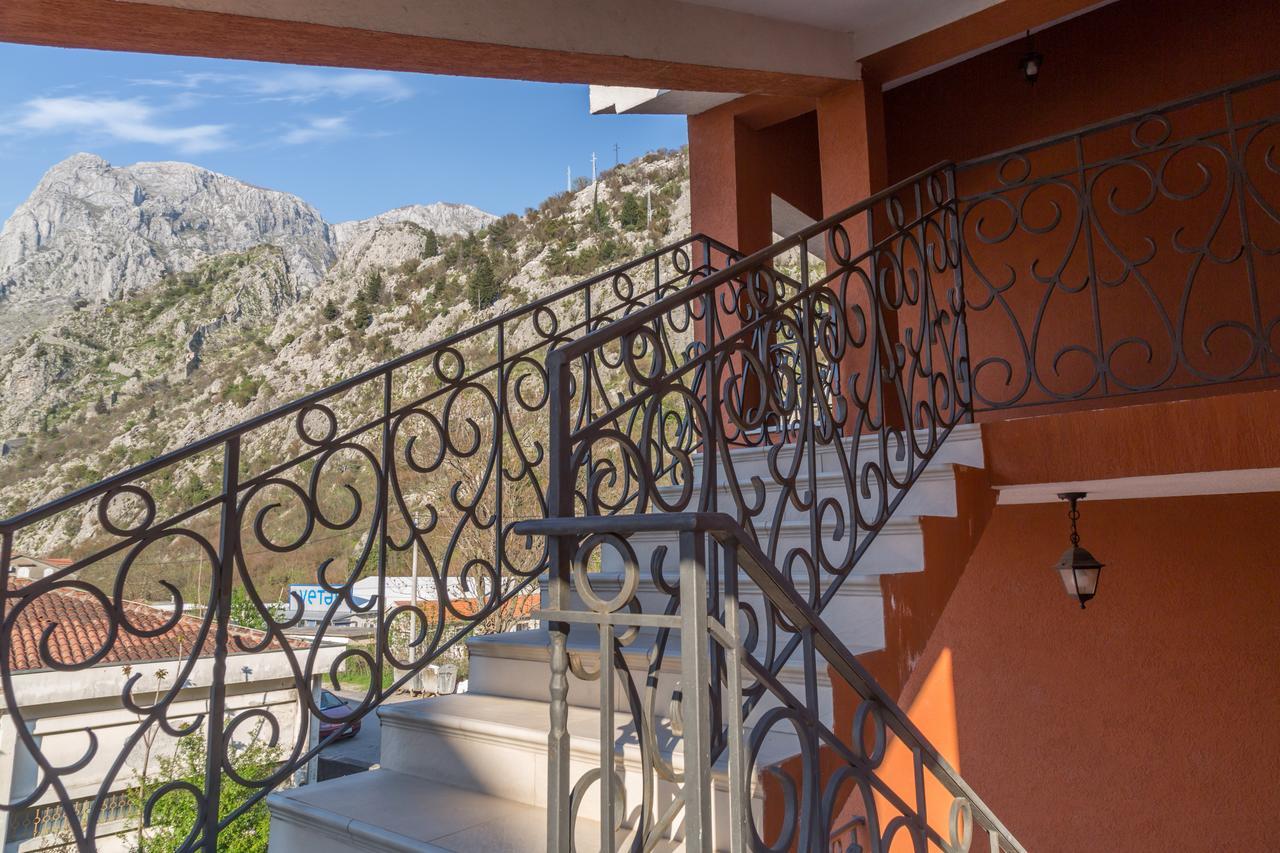 Apartment Damjan Kotor Eksteriør billede